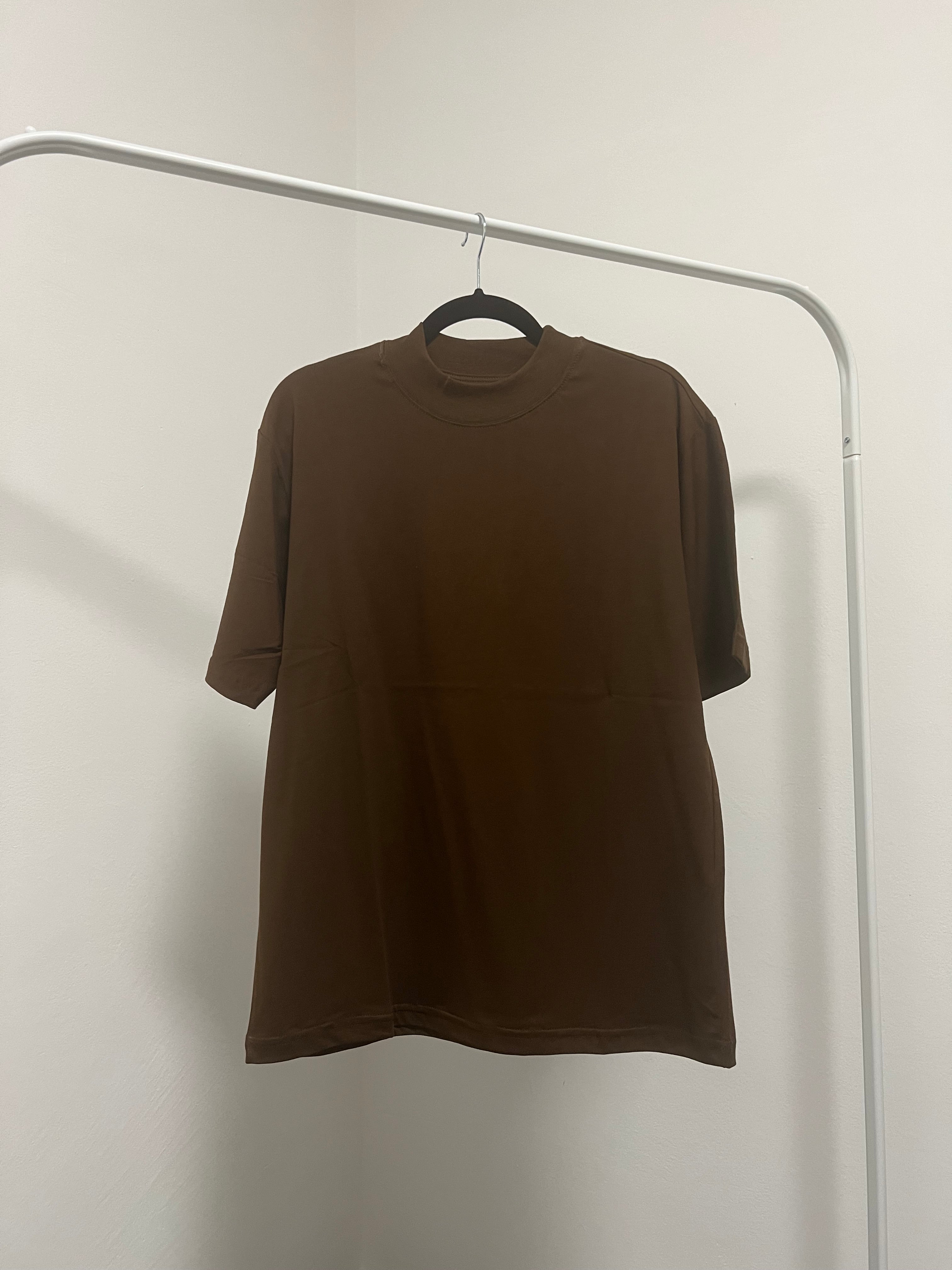 T-shirt collo alto