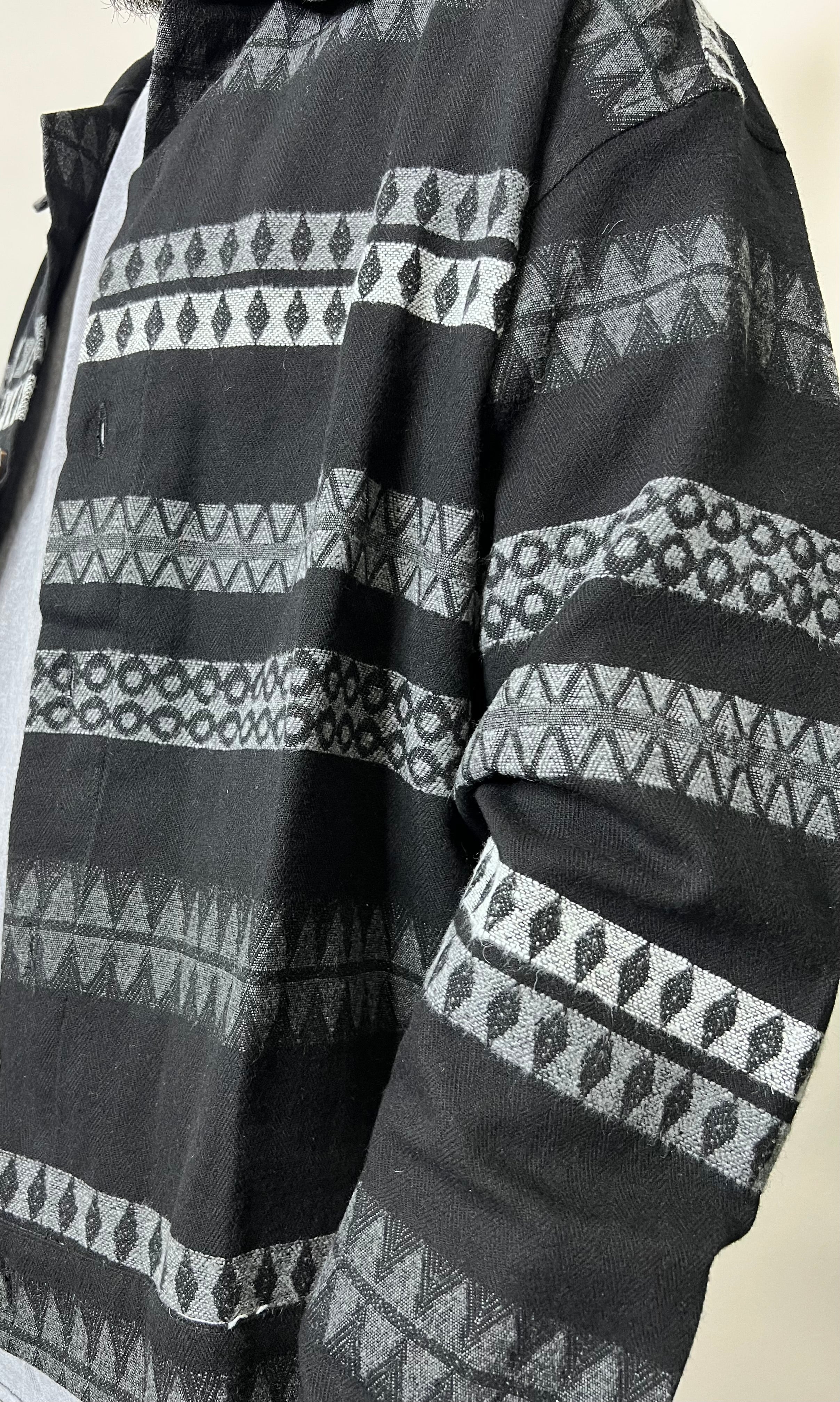 Camicia tribal