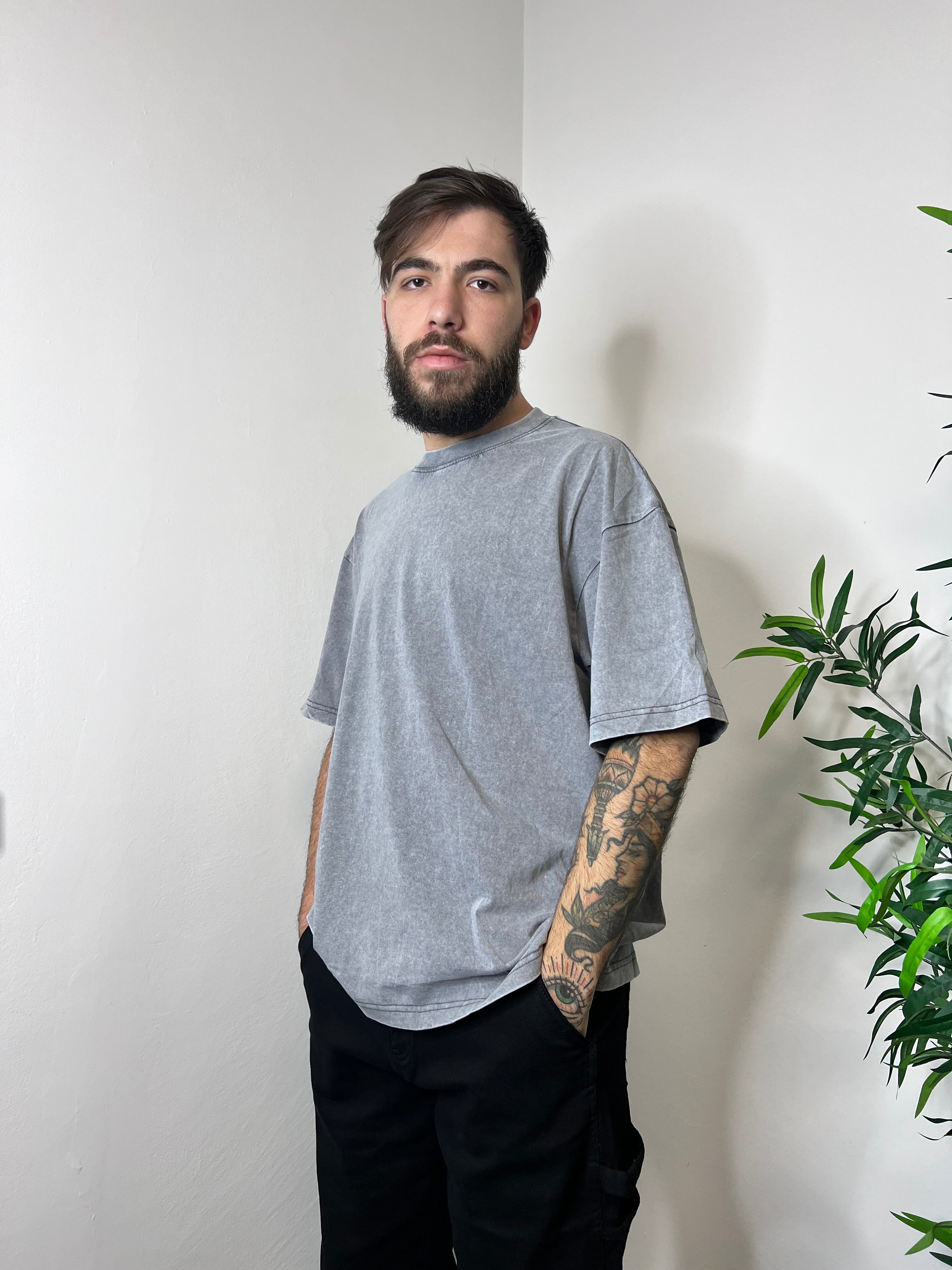 T-shirt stone wash