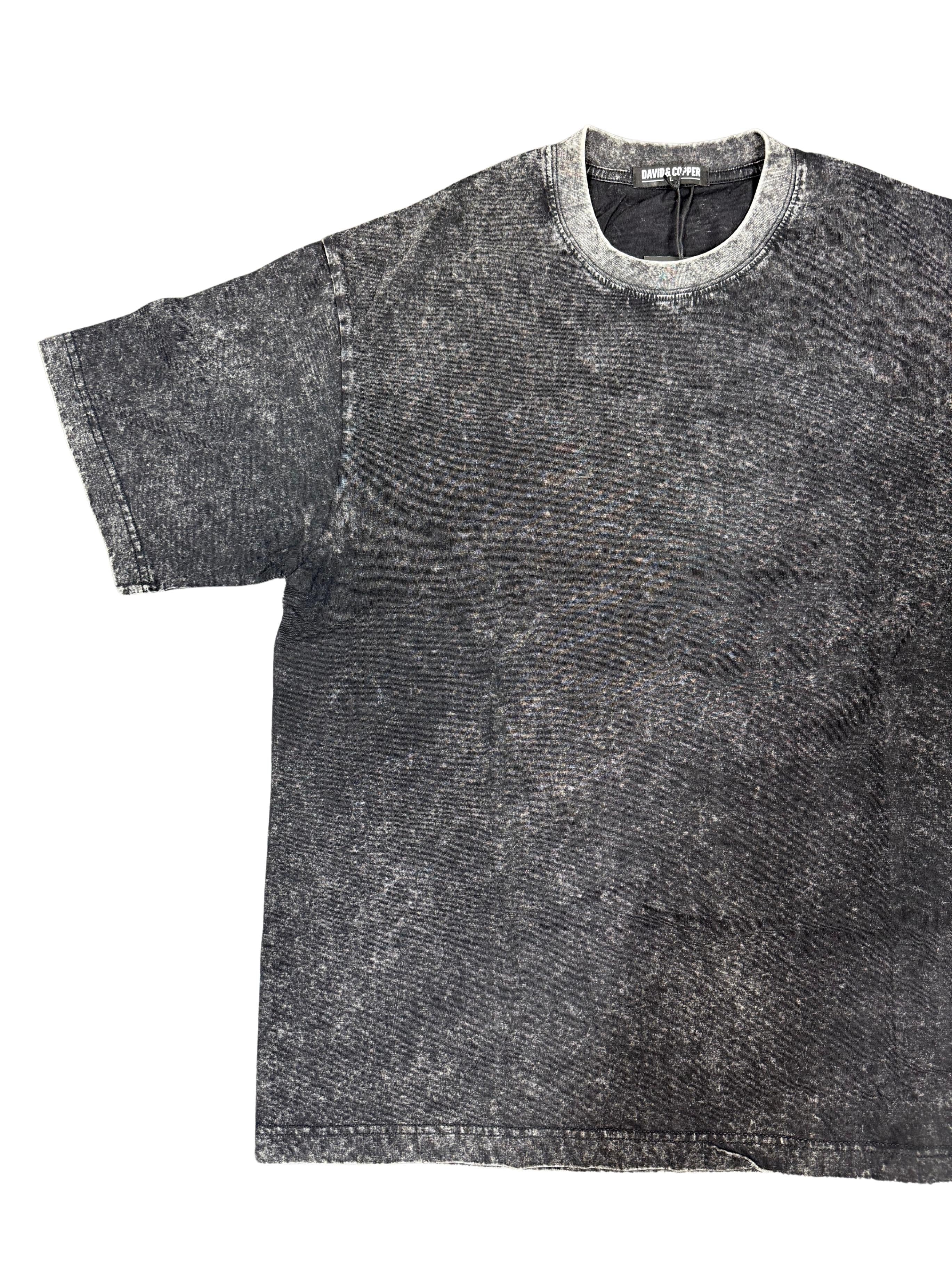 T-shirt stone wash