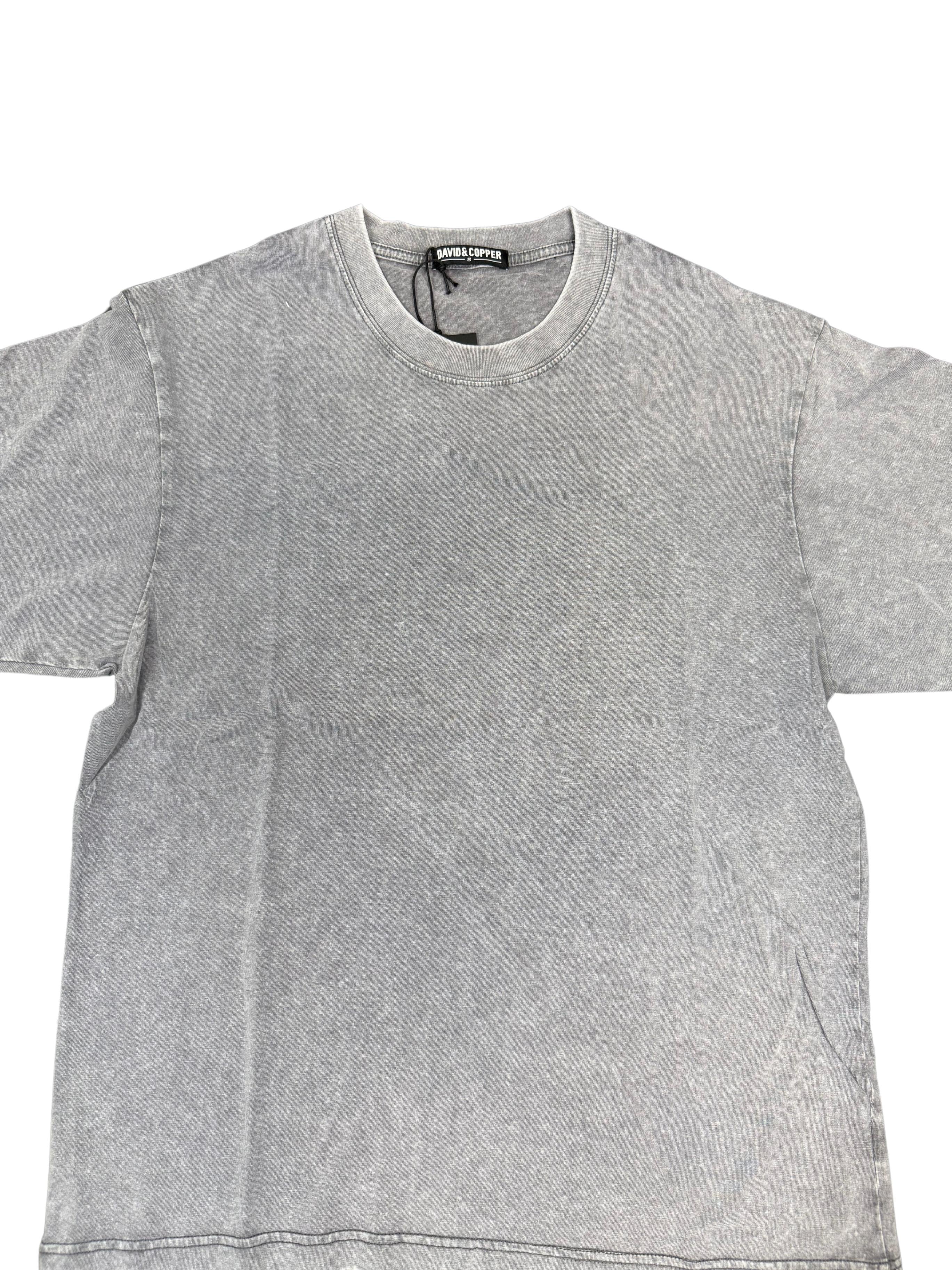 T-shirt stone wash